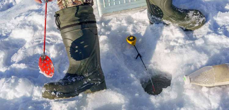 ice fishing boots